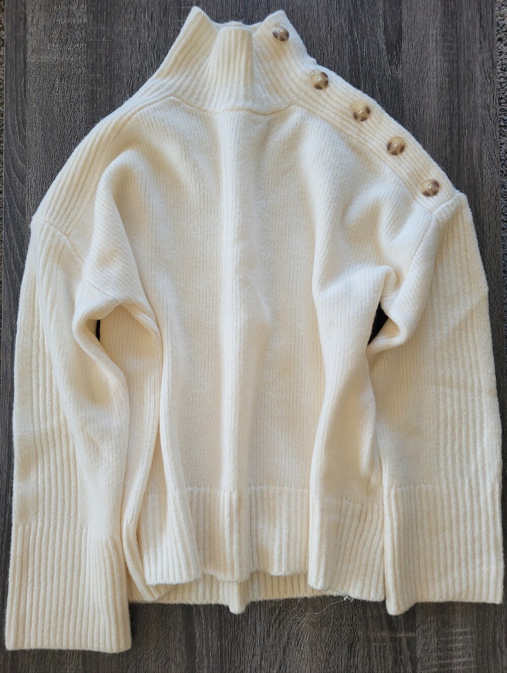 NWT Abercrombie & Fitch Button Detail Mockneck Sweater